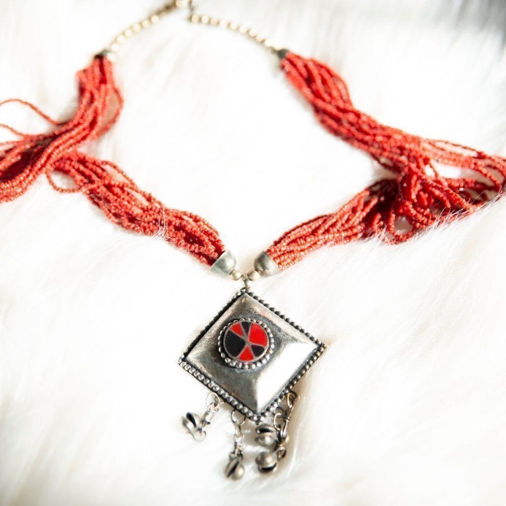 Vintage silver beaded necklace 